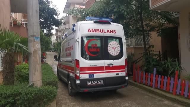 oda kapisinin kilidine parmagi sikisan cocugu 2 14148604 o