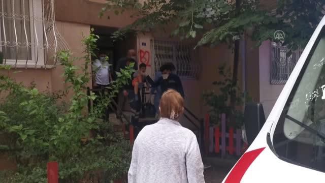 oda kapisinin kilidine parmagi sikisan cocugu 3 14148604 o