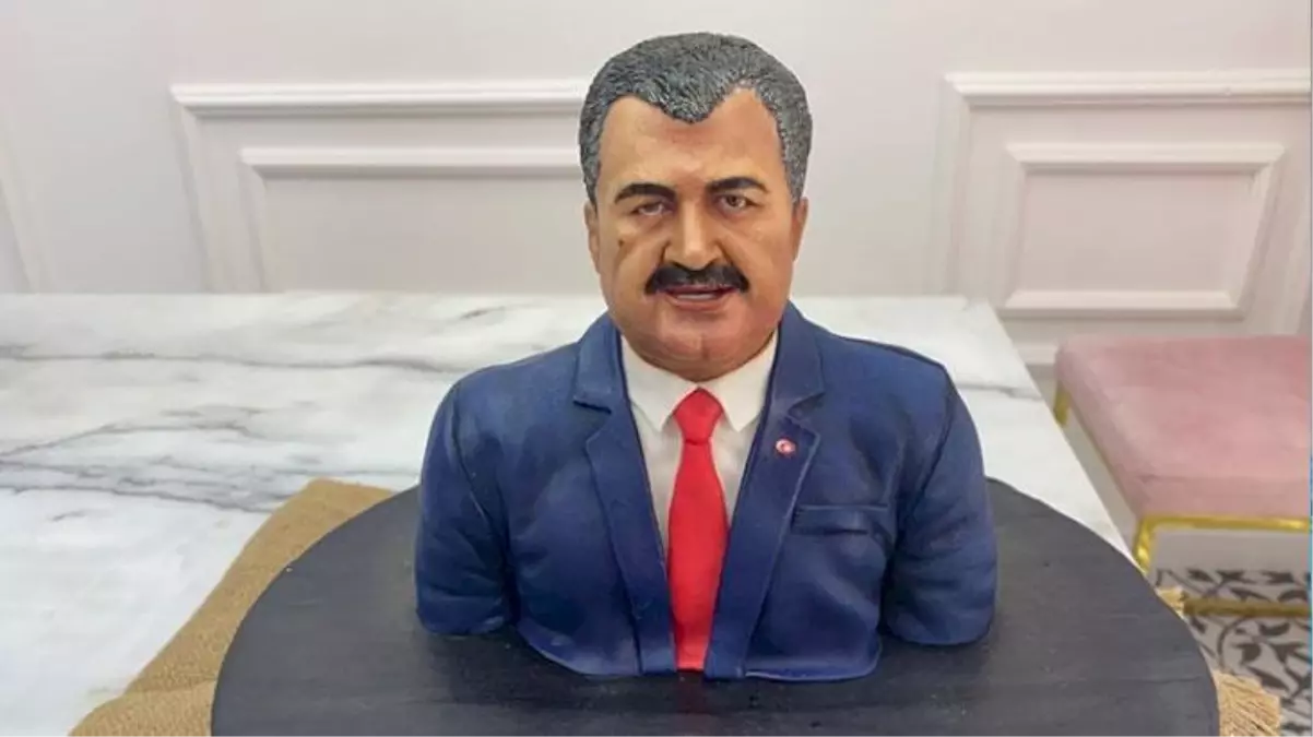 Sağlık Bakanı Fahrettin Koca'nın heykelinin yapıldığı iddiası