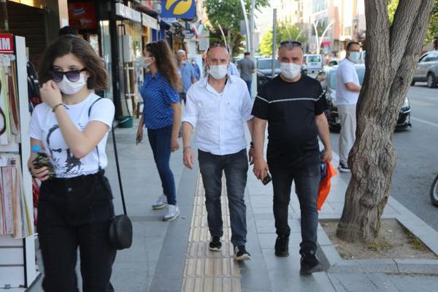 sicakta nemlenen maske sik sik degistirilmeli 2 14149009 o