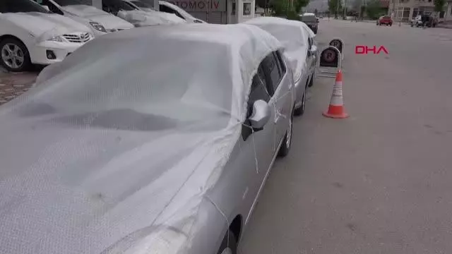 TOKAT'TA ARAÇLARA AMBALAJ POŞETLİ YAĞIŞ TEDBİRİ TOKAT'TA ARAÇLARA AMBALAJ POŞETLİ YAĞIŞ TEDBİRİ