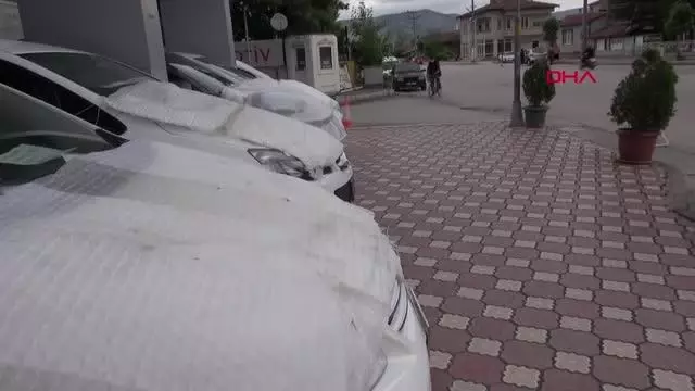 TOKAT'TA ARAÇLARA AMBALAJ POŞETLİ YAĞIŞ TEDBİRİ TOKAT'TA ARAÇLARA AMBALAJ POŞETLİ YAĞIŞ TEDBİRİ