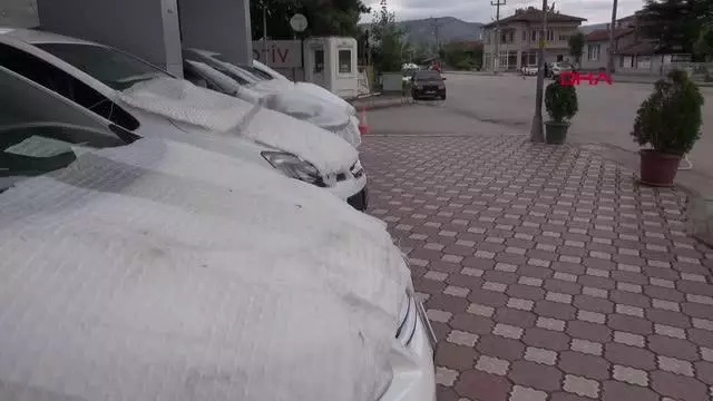 TOKAT'TA ARAÇLARA AMBALAJ POŞETLİ YAĞIŞ TEDBİRİ TOKAT'TA ARAÇLARA AMBALAJ POŞETLİ YAĞIŞ TEDBİRİ