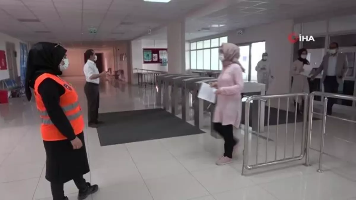 YKS provası gerçeğinden farksızdı, geç kalan öğrenciler sınava alınmadı