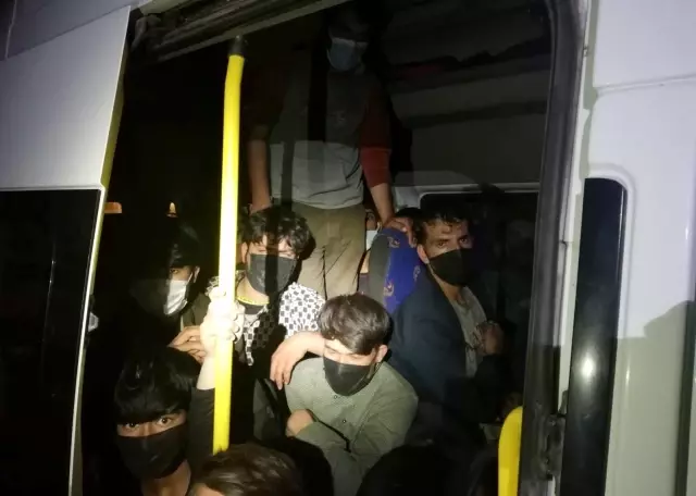 74 mültecinin ölüm yolculuğu Osmaniye'de son buldu 74 mültecinin ölüm yolculuğu Osmaniye'de son buldu