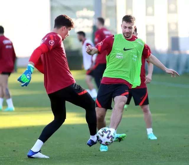 A Milli Futbol Takımı beşinci antrenmanını yaptı A Milli Futbol Takımı beşinci antrenmanını yaptı