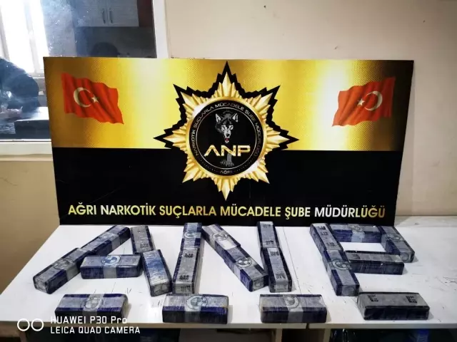 Ağrı'da bir buçuk yılda 1 ton 260 kilo 707 gram uyuşturucu madde ele geçirildi Ağrı'da bir buçuk yılda 1 ton 260 kilo 707 gram uyuşturucu madde ele geçirildi