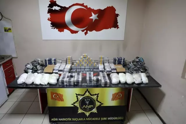 Ağrı'da bir buçuk yılda 1 ton 260 kilo 707 gram uyuşturucu madde ele geçirildi Ağrı'da bir buçuk yılda 1 ton 260 kilo 707 gram uyuşturucu madde ele geçirildi