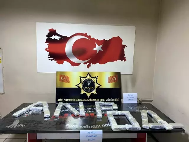 Ağrı'da bir buçuk yılda 1 ton 260 kilo 707 gram uyuşturucu madde ele geçirildi Ağrı'da bir buçuk yılda 1 ton 260 kilo 707 gram uyuşturucu madde ele geçirildi