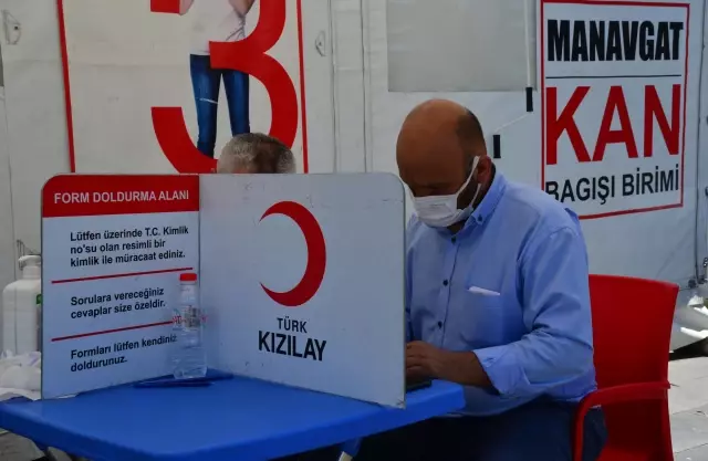 Manavgat Konyalılar Derneği üyeleri kan bağışında bulundu Manavgat Konyalılar Derneği üyeleri kan bağışında bulundu