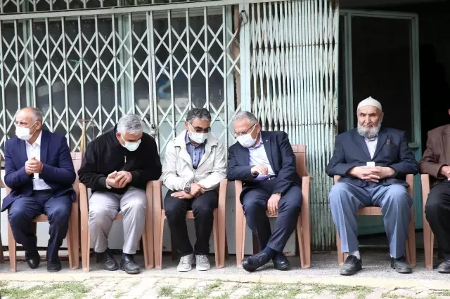 Başkan Büyükkılıç'tan Arife öğretmenin ailesine taziye ziyareti