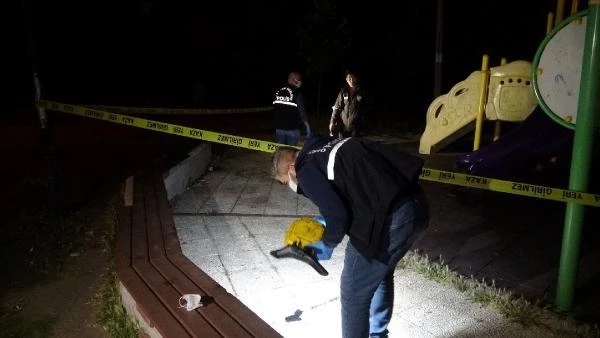 Buca'da parkta bıçaklı kavga 1 ölü