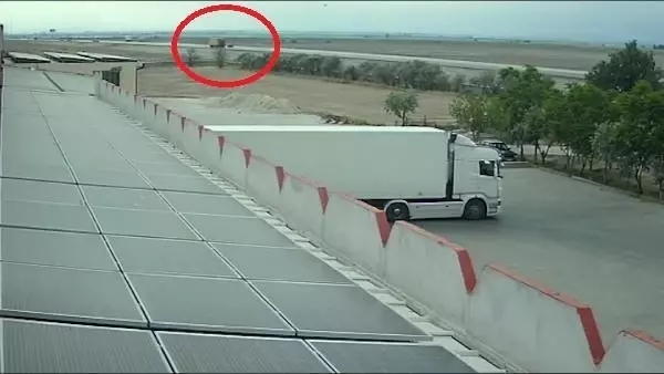 Cipin, TIR'a çarptığı kaza kamerada Cipin, TIR'a çarptığı kaza kamerada