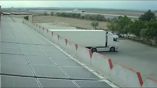 Cipin, TIR'a çarptığı kaza kamerada Cipin, TIR'a çarptığı kaza kamerada