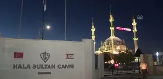 Kıbrıs: Cumhurbaşkanı Yardımcısı Oktay, KKTC'de gençlerle sabah namazında bir araya geldi Kıbrıs: Cumhurbaşkanı Yardımcısı Oktay, KKTC'de gençlerle sabah namazında bir araya geldi