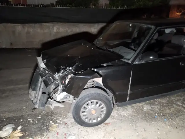 Drift atan otomobil bekçiye çarpıp yaraladıktan sonra kaçtı Drift atan otomobil bekçiye çarpıp yaraladıktan sonra kaçtı