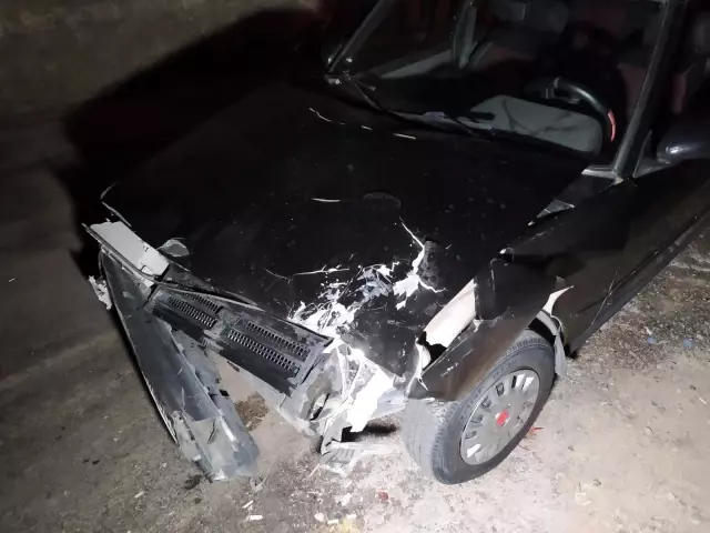 Drift atan otomobil bekçiye çarpıp yaraladıktan sonra kaçtı Drift atan otomobil bekçiye çarpıp yaraladıktan sonra kaçtı