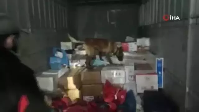 Kargo aracında 40 kilo 304 gram eroin ele geçirildi Kargo aracında 40 kilo 304 gram eroin ele geçirildi