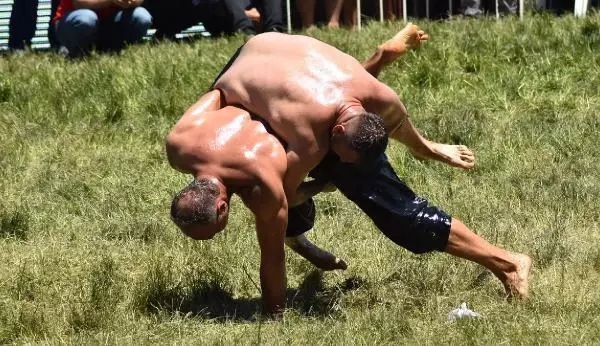 SPOR Kumluca Yağlı Pehlivan Güreşleri'nde Orhan Okulu başpehlivan oldu SPOR Kumluca Yağlı Pehlivan Güreşleri'nde Orhan Okulu başpehlivan oldu