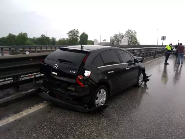 Otomobil bariyere çarptı: 1 yaralı