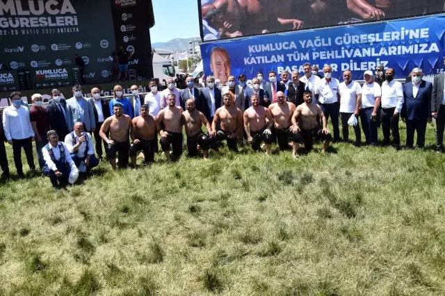Sezonun ilk yağlı güreşinde altın kemer Orhan Okulu'nun Sezonun ilk yağlı güreşinde altın kemer Orhan Okulu'nun