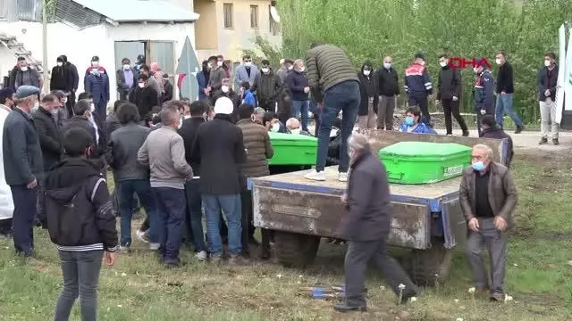 Son dakika haberleri! SİVAS'TA, ARAZİ SULAMA TARTIŞMASINDA ÖLDÜRÜLEN BABA VE OĞLU DEFNEDİLDİ