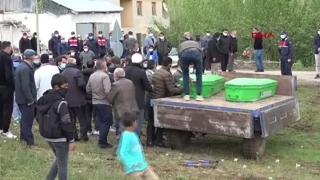 Son dakika haberleri! SİVAS'TA, ARAZİ SULAMA TARTIŞMASINDA ÖLDÜRÜLEN BABA VE OĞLU DEFNEDİLDİ