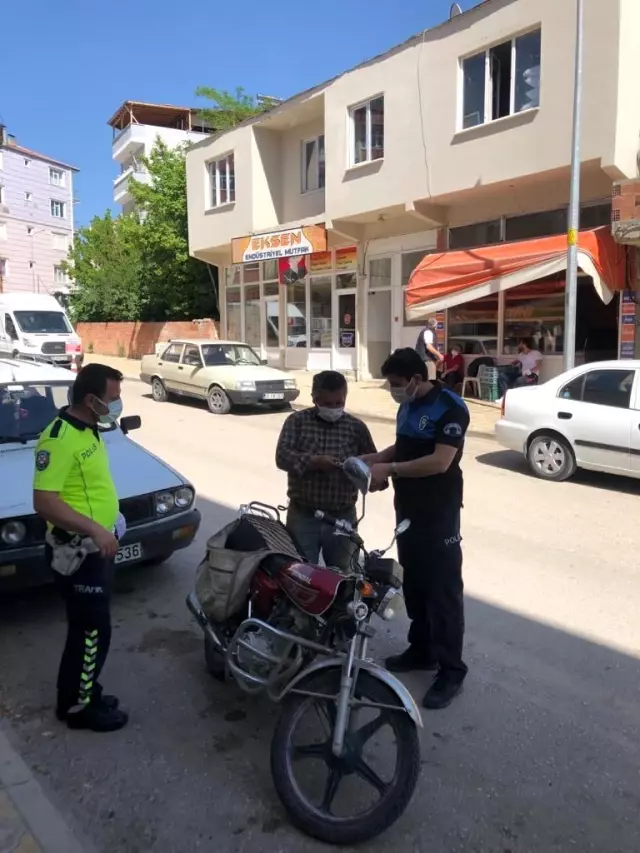 TDP ve trafik ekipleri vatandaşları motosiklet hırsızlarına karşı uyardı TDP ve trafik ekipleri vatandaşları motosiklet hırsızlarına karşı uyardı