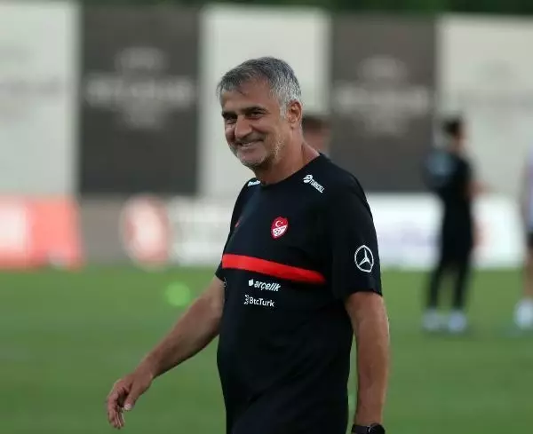 A Milli Futbol Takımı, EURO 2020 hazırlıklarını sürdürdü A Milli Futbol Takımı, EURO 2020 hazırlıklarını sürdürdü
