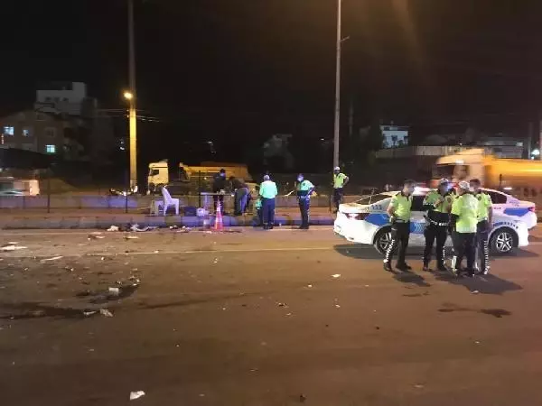 KOCAELİ ALKOLLÜ SÜRÜCÜ POLİS KONTROL NOKTASINA DALDI: 1'İ POLİS 3 YARALI KOCAELİ ALKOLLÜ SÜRÜCÜ POLİS KONTROL NOKTASINA DALDI: 1'İ POLİS 3 YARALI