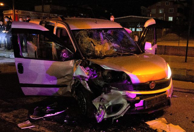 alkollu surucu trafik denetim noktasina daldi 6 14151331 o
