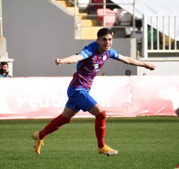 Altınordulu Burak İnce devleri peşine taktı
