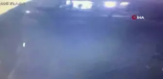 Bayrampaşa: Aşırı hız yapan sürücü direksiyon hakimiyetini kaybedip trafik ışığına çarptı Bayrampaşa: Aşırı hız yapan sürücü direksiyon hakimiyetini kaybedip trafik ışığına çarptı
