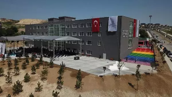 Bahçeşehir Demiröz Eğitim ve Yaşam Vadisi törenle açıldı