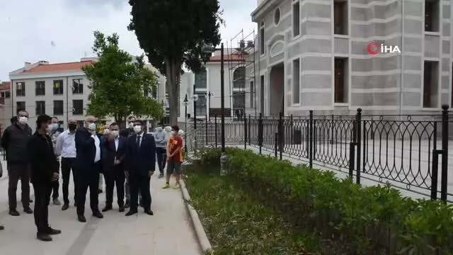 Başkan Çelik Yiğitbaş Veli Camisi ve Türbesi'nde yapılan çalışmaları inceledi Başkan Çelik Yiğitbaş Veli Camisi ve Türbesi'nde yapılan çalışmaları inceledi