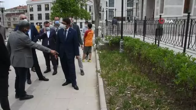 Başkan Çelik Yiğitbaş Veli Camisi ve Türbesi'nde yapılan çalışmaları inceledi