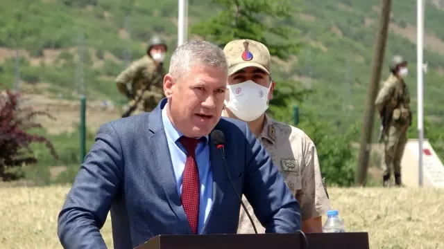 Bingöl'de 28 yıl önce haince şehit edilen 33 asker törenle anıldı Bingöl'de 28 yıl önce haince şehit edilen 33 asker törenle anıldı