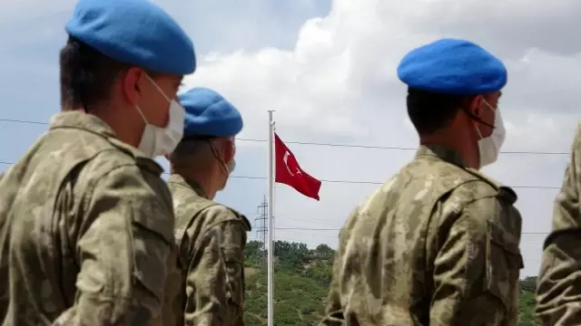 Bingöl'de 28 yıl önce haince şehit edilen 33 asker törenle anıldı Bingöl'de 28 yıl önce haince şehit edilen 33 asker törenle anıldı