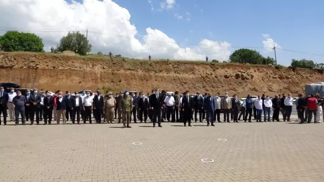 Bingöl'de 28 yıl önce haince şehit edilen 33 asker törenle anıldı Bingöl'de 28 yıl önce haince şehit edilen 33 asker törenle anıldı