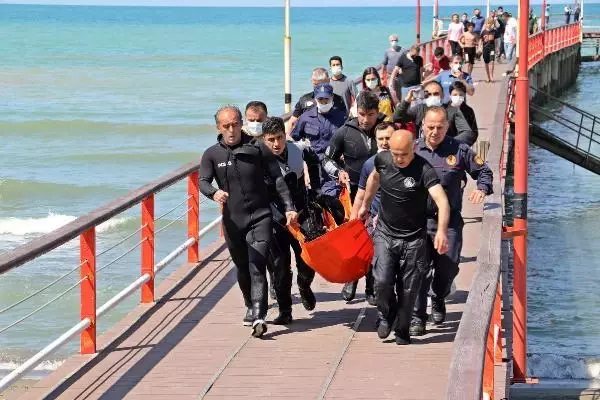 Boğulma tehlikesi geçiren Iraklı çocuğu 'kurbağa adamlar' kurtardı
