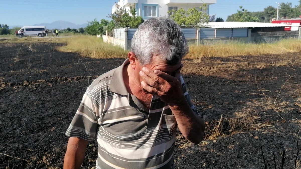 Tarlada çıkan yangın 4 dönüm alanı kül etti, tarla sahibi gözyaşlarına boğuldu