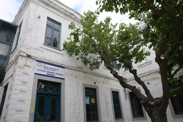 Çeşme, Çakabey Gençlik Merkezi'ne kavuşuyor Çeşme, Çakabey Gençlik Merkezi'ne kavuşuyor