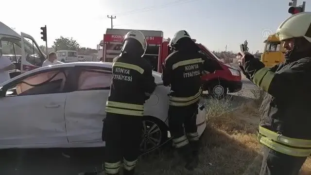 Cip ile otomobil çarpıştı: 6 yaralı Cip ile otomobil çarpıştı: 6 yaralı