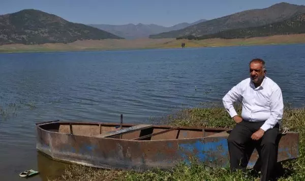 DEMİR YOLU KÖPRÜSÜNÜN AYAKLARI YENİDEN SU ALTINDA KALDI