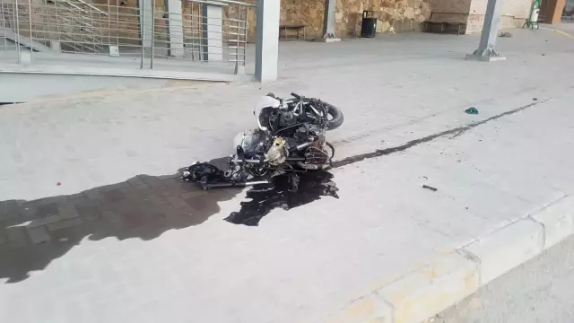 Son Dakika | Otomobil ile motosiklet çarpıştı: 1 ölü, 1 yaralı Son Dakika | Otomobil ile motosiklet çarpıştı: 1 ölü, 1 yaralı