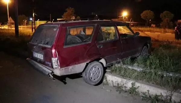Ehliyetsiz ve alkollü sürücü, kısıtlamayı ihlal edip kaza yaptı: 2 yaralı Ehliyetsiz ve alkollü sürücü, kısıtlamayı ihlal edip kaza yaptı: 2 yaralı