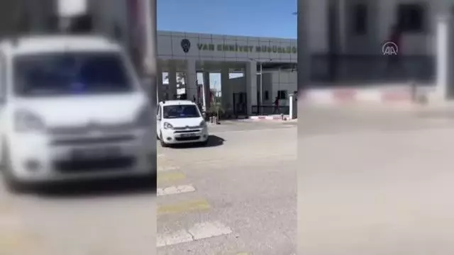 Farklı suçlardan aranan şüphelilere yönelik operasyonlarda 44 kişi yakalandı