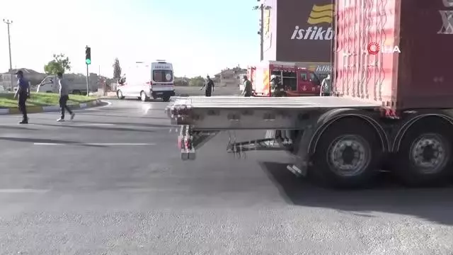 Konya'da cip ile otomobil çarpıştı: 6 yaralı Konya'da cip ile otomobil çarpıştı: 6 yaralı