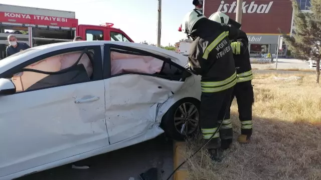 Cip ile otomobil çarpıştı: 6 yaralı Cip ile otomobil çarpıştı: 6 yaralı