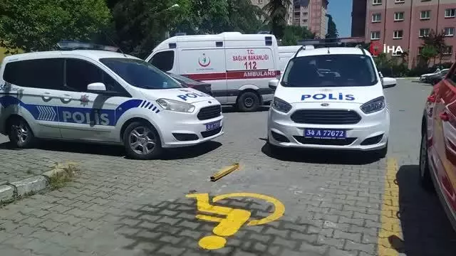 Küçükçekmece'de vahşet...Genç kadın annesini satırla öldürdü, kafasını keserek tencereye koydu Küçükçekmece'de vahşet...Genç kadın annesini satırla öldürdü, kafasını keserek tencereye koydu